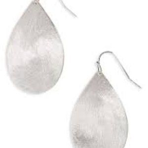 NWOT Nordstrom Large Brushed Teardrop Earrings, Silver